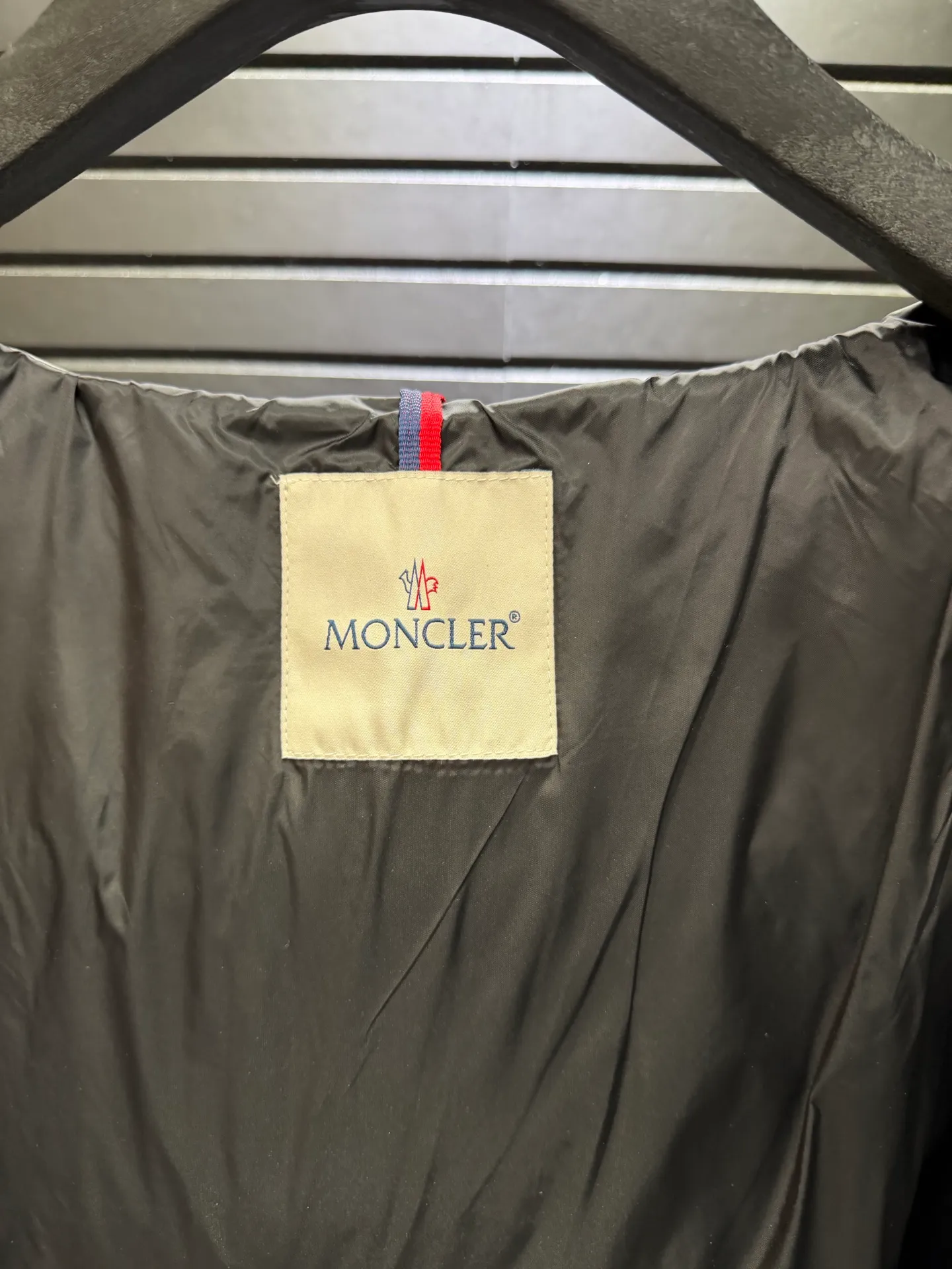 moncler Moner✖Salzman️ ， Salzman ， 。 Longue Saison ， ， 。 Moner 、 。 Longue Saison Moner ， Moner ， 。 ：100% ； ：100% ； ：80% ，10% ；1 ：100% ：Black White Sizes:12345